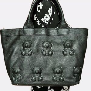 Last drop 📍 with 🚚🚚IOPELLE Genuine Leather Teddy Embossed Bag